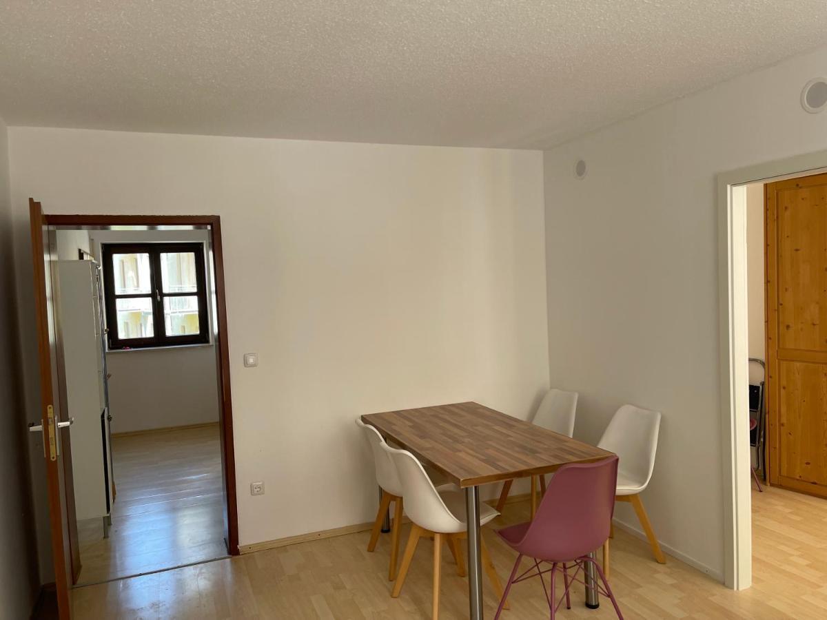 Helle Zwei-Zimmer-Stadt-Wohnung Am Bismarkplatz Mit Tiefgarage Landshut Exterior photo