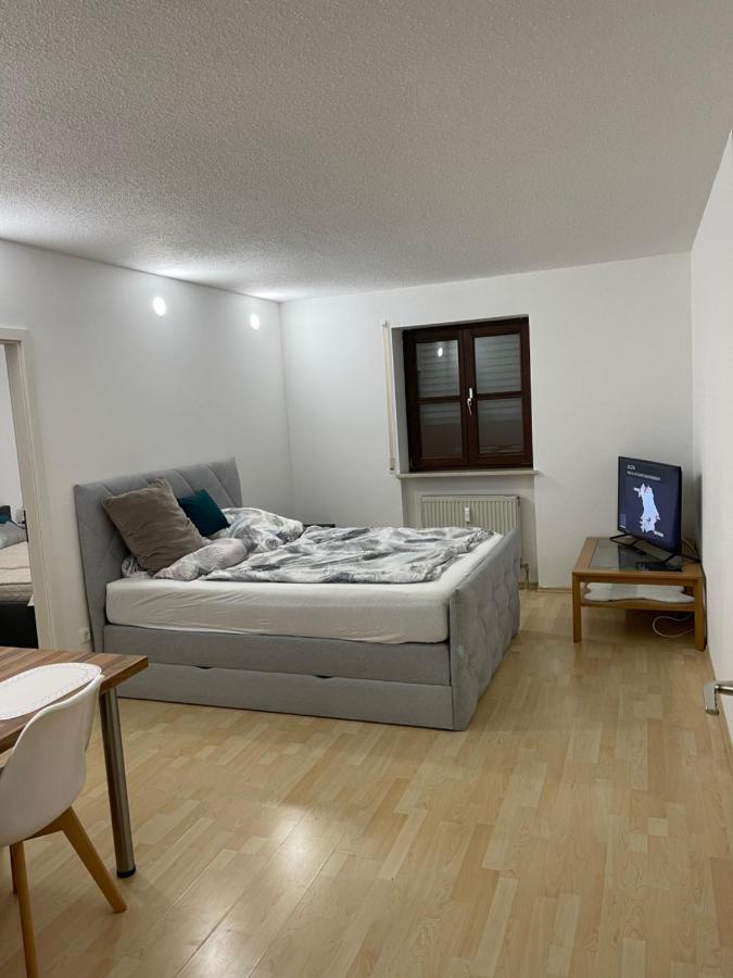 Helle Zwei-Zimmer-Stadt-Wohnung Am Bismarkplatz Mit Tiefgarage Landshut Exterior photo